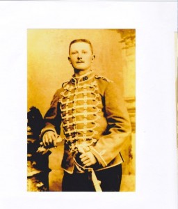 Léon Chauvet en tenue de Hussard
